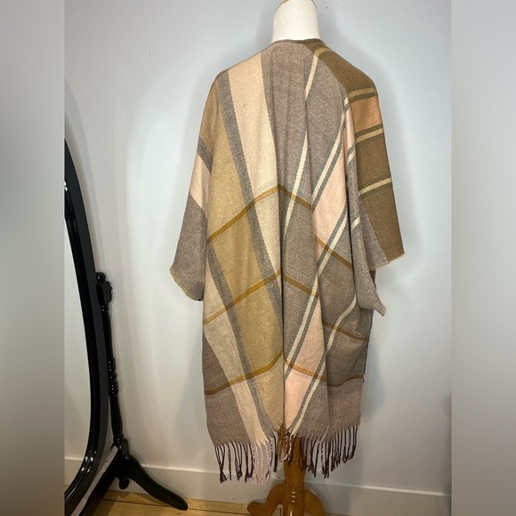 Nine West Scarf/Wrap - Picture 2 of 4